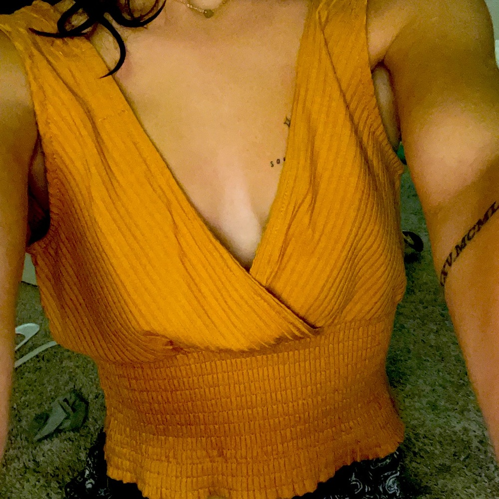 v cut tank top